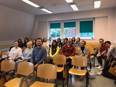 Robert Sadowski przekazał studentom Uniwersytet Kardynała Stefana Wyszyńskiego sporo wiedzy o content marketingu 👨‍🏫
Przyszli dziennikarze już wiedzą:
▶️ Czemu content marketing jest taki ważny?
▶️ Jakimi treściami posługują się...