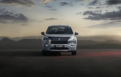 New Outlander PHEV 005L