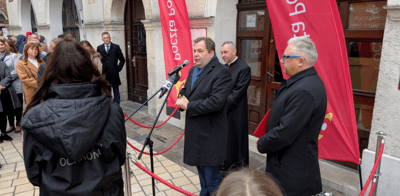 PXL 20251018 095751606ss 