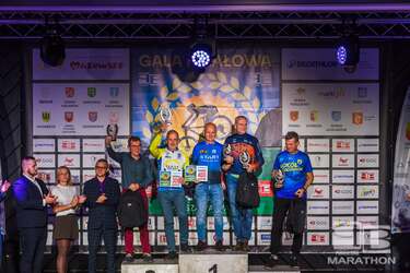 452044474993302 1408174844651652