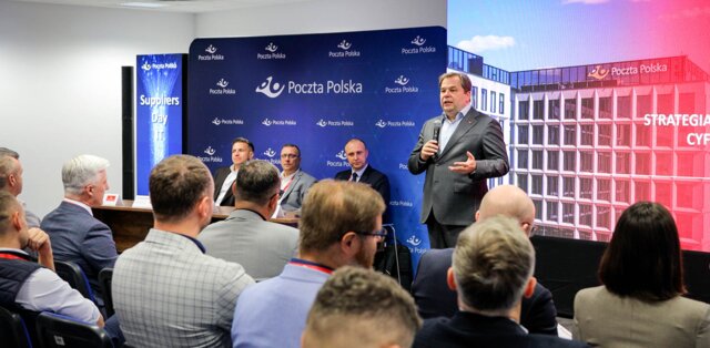 Prezes Poczty Polskiej Sebastian Mikosz 