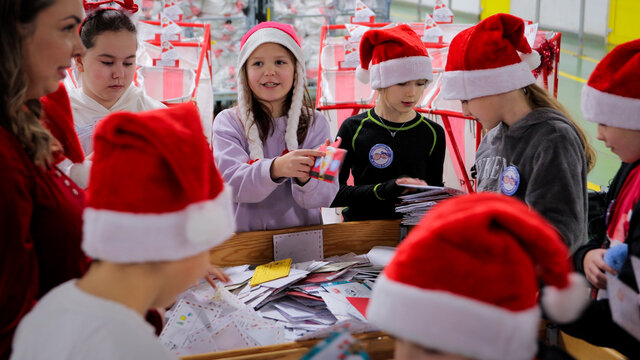 Sequence 01 00 02 09 00 Still002 