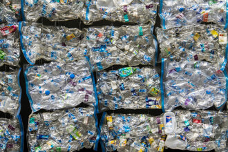 Recykling to nie wszystko. PPWR musi pogodzić go z ochroną żywności